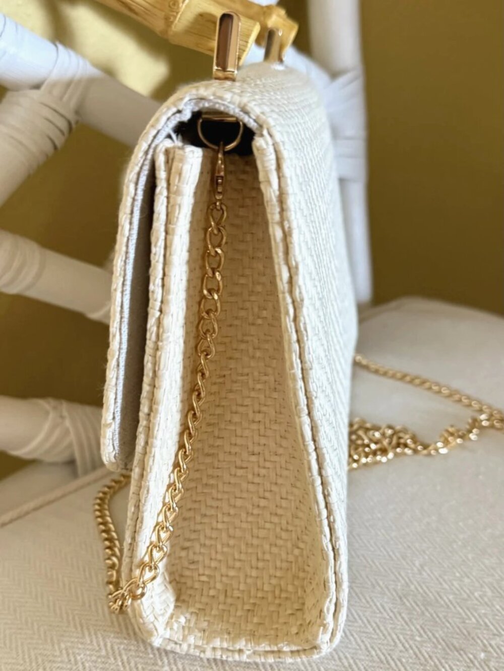 Tommy Bahama Woven Straw Natural Bag Bamboo Handle Gold Chain NWT - Picture 3 of 16